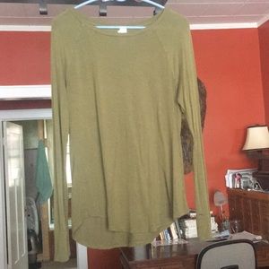 Long sleeve green tee